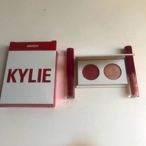 KYLIE Cosmetics Smooch Set